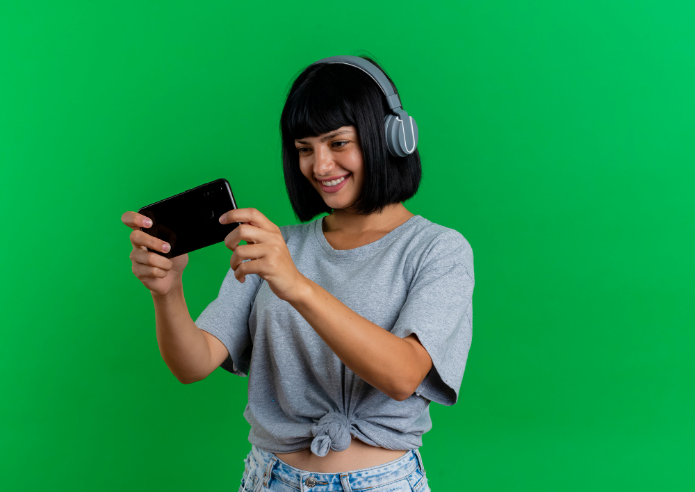 Sensitivitas FF Auto Headshot 2025: Setting Terbaik per HP